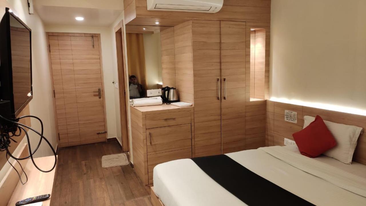 Hotel Poseidon Inn ลัคเนา ภายนอก รูปภาพ